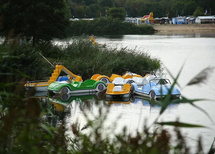 Luxuswohnwagen Karpfen Am Kransburger 354 Kamp alanı Wurster Nordseekuste